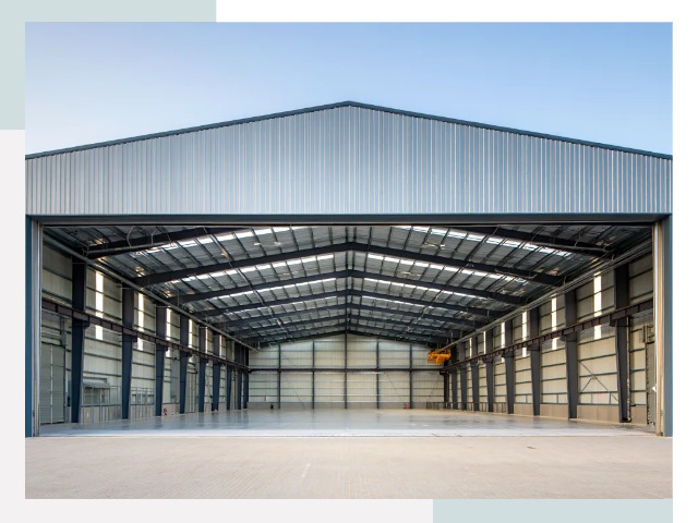 Большие ангары в зиме