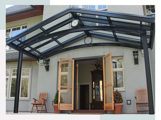 Козырьки металлические в зиме