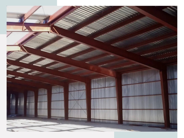 Металлические склады в зиме